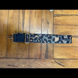 Purse/bag cheetah strap!